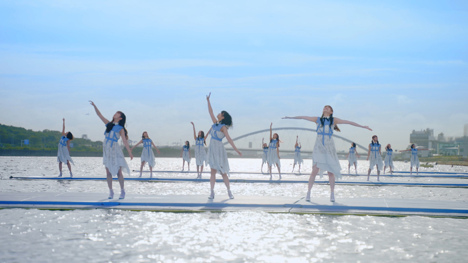 ”アルファベット謎解き”が話題！ 乃木坂46山下美月、与田祐希、久保史緒里らが公開したオフショに秘密の暗号 - 画像一覧（5/6）