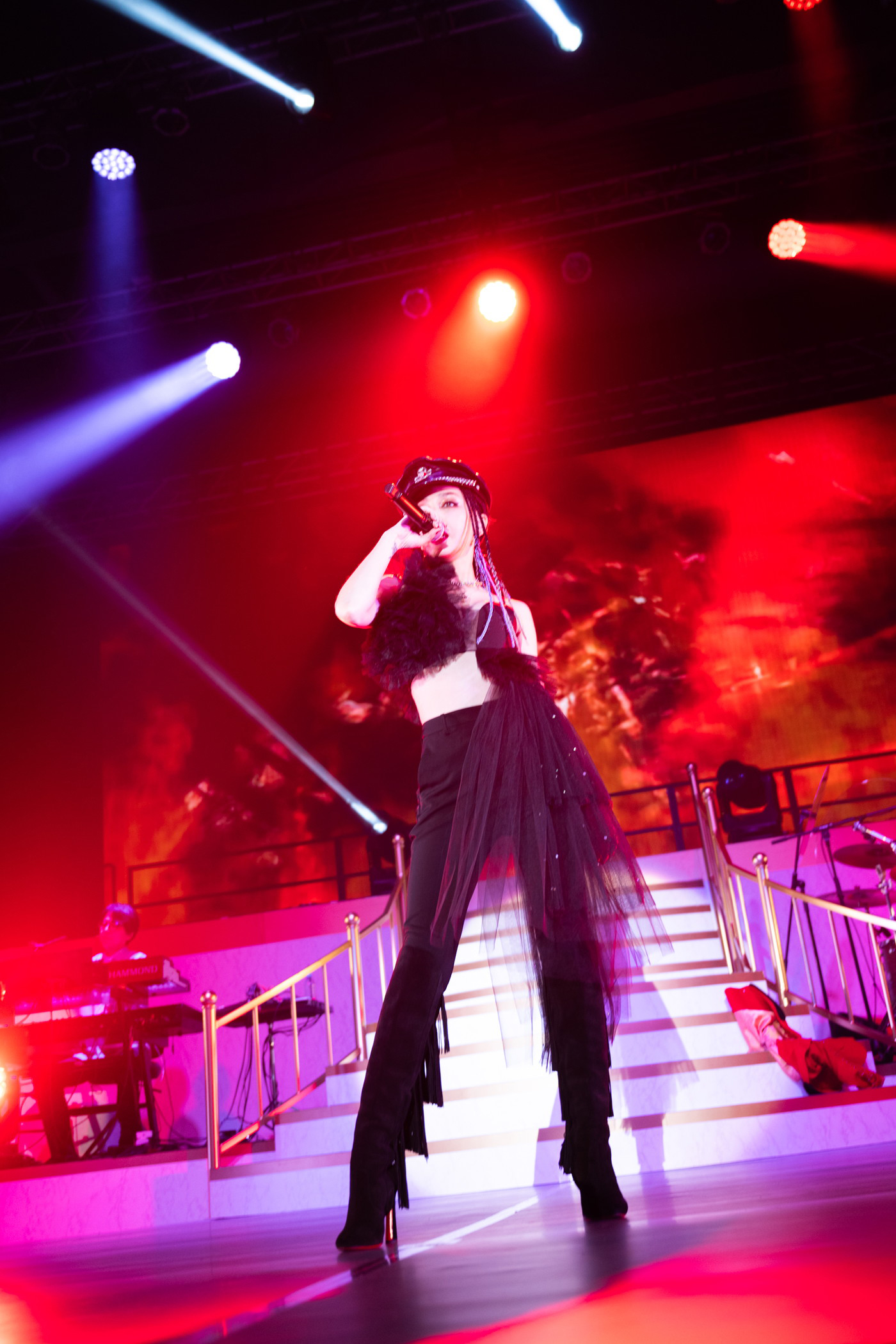 【ライブレポート】中島美嘉、初の香港ワンマン公演が大盛況で幕！ 2日間でのべ1万2000人が熱狂 - 画像一覧（5/10）