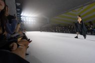 【レポート】YOSHIKI手掛けるハイファッションブランド「MAISON YOSHIKI PARIS」、ミラノファッションウィークで観客を魅了 - 画像一覧（5/8）