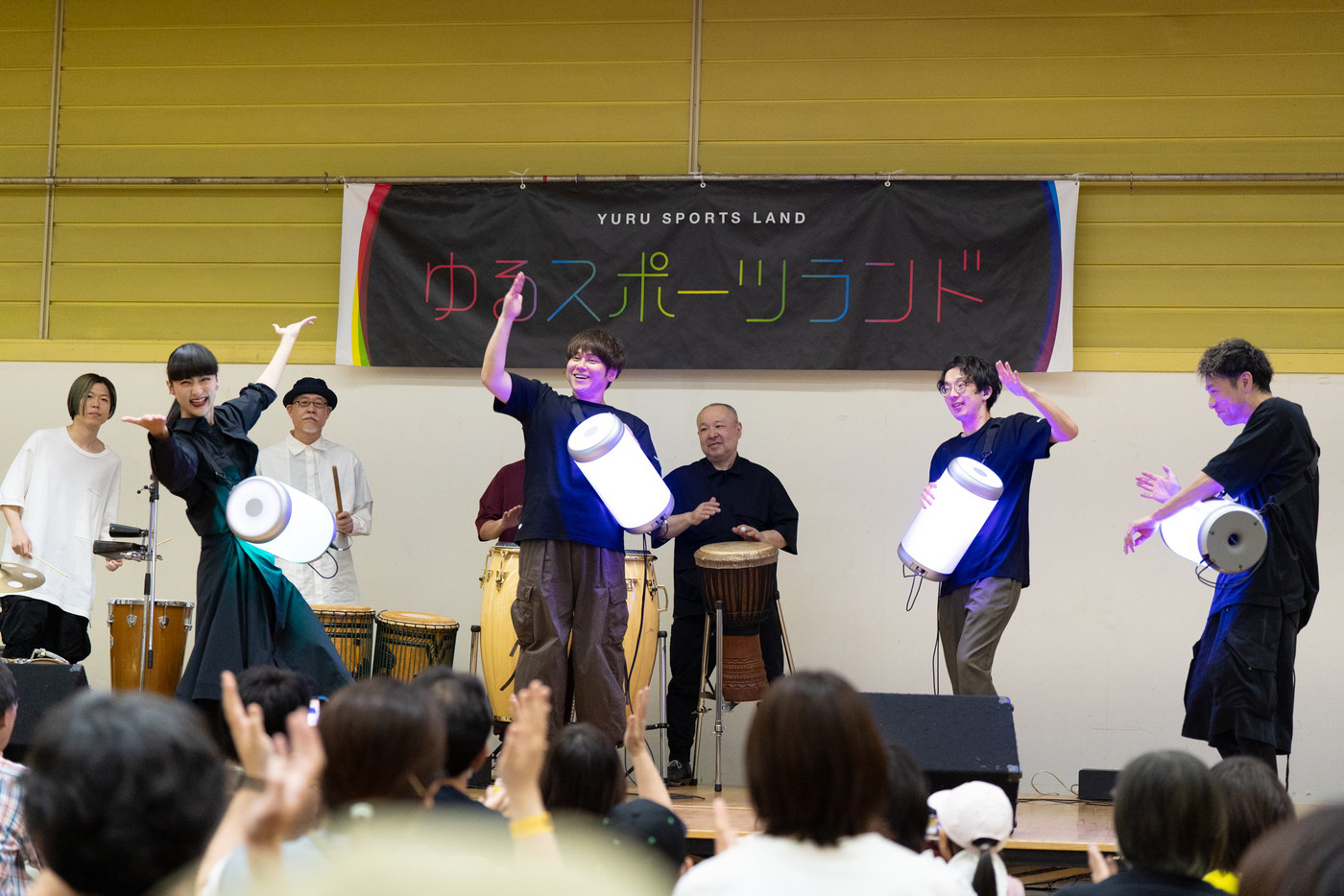 【レポート】シシド・カフカ率いるel tempoと聴覚障がいのある手話パフォーマーが『ゆるスポーツランド』で最新楽器「ハグドラム」を初合奏 - 画像一覧（20/20）