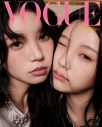 ILLIT『VOGUE KOREA』11月号のデジタル表紙を飾る！異国的な雰囲気のなかで“悪童姫”に変身 - 画像一覧（2/4）