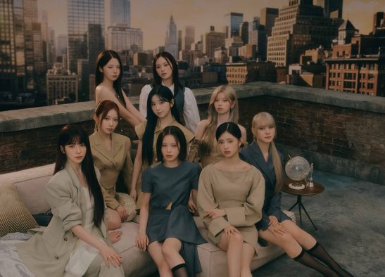 NiziUミニアルバム『AWAKE』がチャートを席捲！女性グループ史上3組目の偉業達成