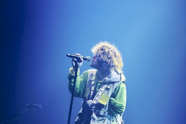 Vaundy、自身最大規模のアリーナツアー完走！ファイナル公演で4大ドームツアー開催を発表