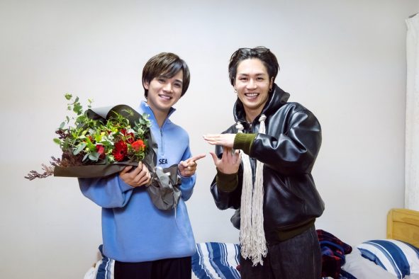 松田元太が宮近海斗の有終の美をお祝い！ドラマ『ホンノウスイッチ』出演者クランクアップ写真到着