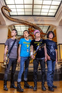 ザ・クロマニヨンズ、ニュースシングル「キャブレターにひとしずく」リリース決定