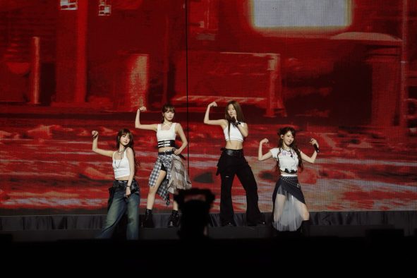 【ライブレポート】LE SSERAFIM『Weverse Con Festival』出演！「夏といえばLE SSERAFIM」