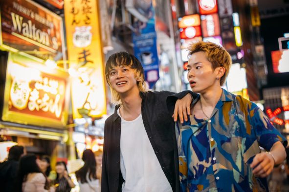 北村匠海主演映画『愚か者の身分』より、今を生きる男たちの危うさを捉えた場面写真10点解禁