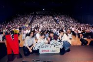 【レポート】Netflixシリーズ『グラスハート』イベントに佐藤健、宮﨑優、町田啓太、志尊淳がサプライズ登場＆生演奏 - 画像一覧（1/11）