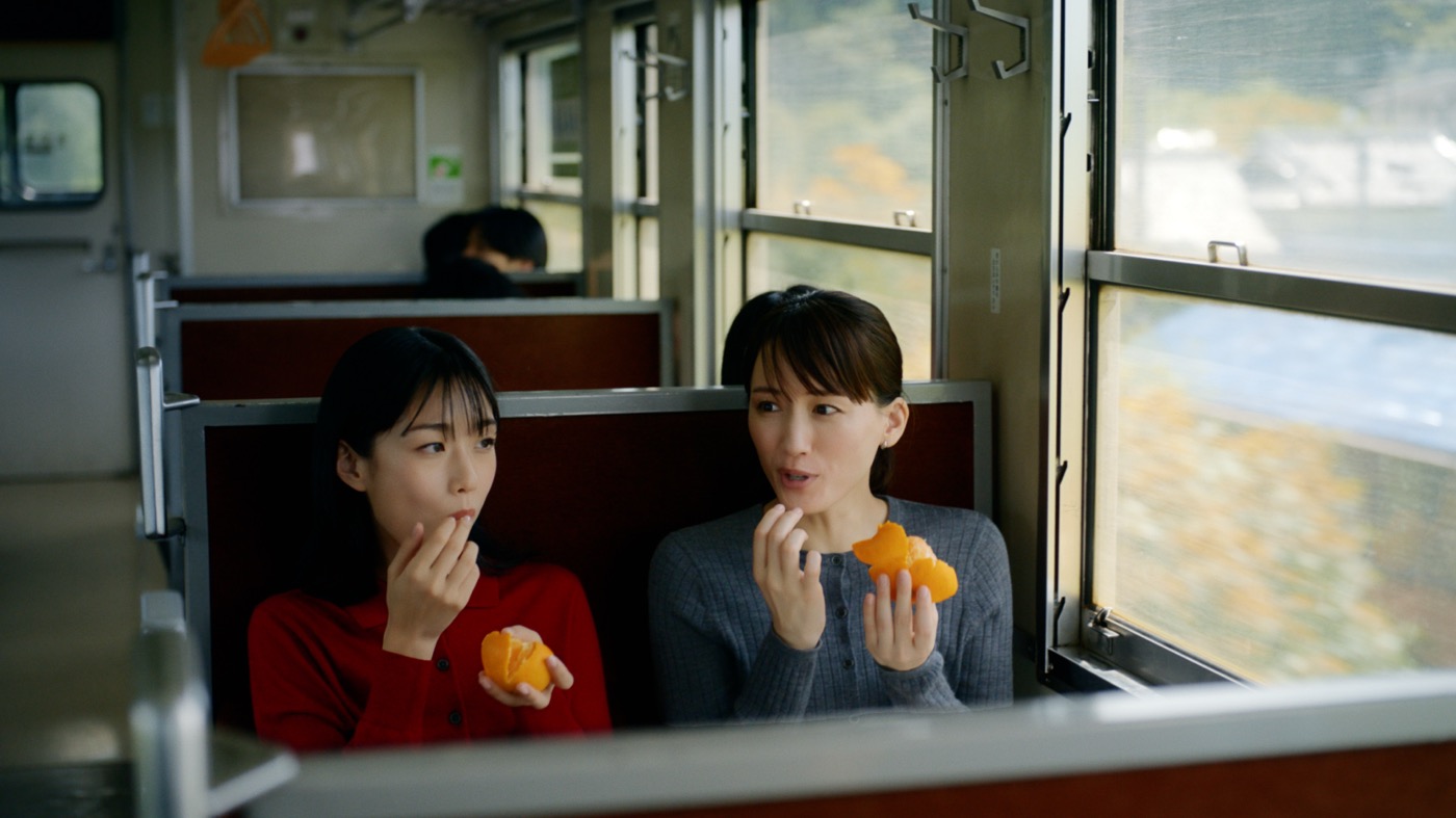 サザン「涙のキッス」を使用！綾瀬はるか、松下洸平、河合優実出演ユニクロ新TVCM公開