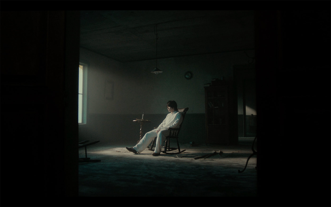 大森元貴が訥々と歌い紡いでいくさまをワンカット長回し撮影！Mrs. GREEN APPLE「天国」リリックビデオ公開