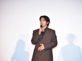 【レポート】水上恒司、山下美月、宮舘涼太が映画『火喰鳥を、喰う』大ヒット御礼舞台挨拶に登壇！宣伝隊鳥・ヒクイドリの命名式も - 画像一覧（2/6）