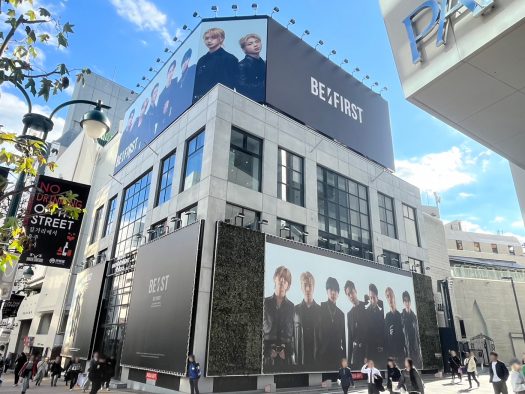 BE:FIRST、初ベストアルバム『BE:ST』の特大ビジュアルが渋谷に登場