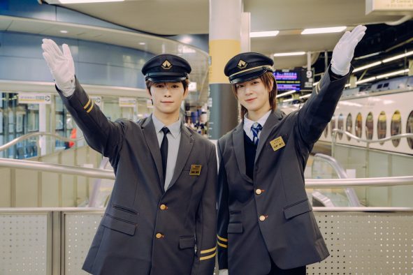 INI後藤威尊＆佐野雄大が南海難波駅の1日駅長に就任！「制服を着させていただいて、シャキッとしました！」（後藤）