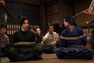 佐藤大樹主演ドラマ『仮面の忍者 赤影』第3話、三池崇史監督ならではの演出に大盛り上がり - 画像一覧（2/5）