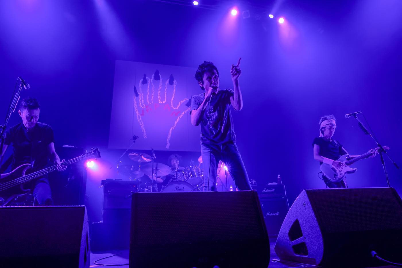 【ライブレポート】ザ・クロマニヨンズ最新アルバム『JAMBO JAPAN』を引っ提げたツアー開幕！チッタ公演レポ到着