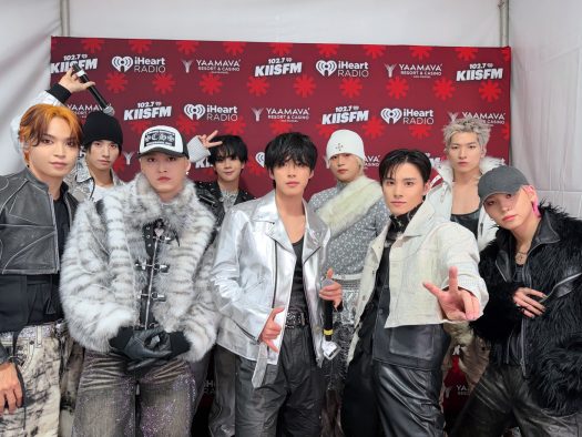 【レポート】JO1、アメリカ最大の年末音楽フェス『Jingle Ball』LA公演に登場！Apple Music 1のラジオ番組にも出演