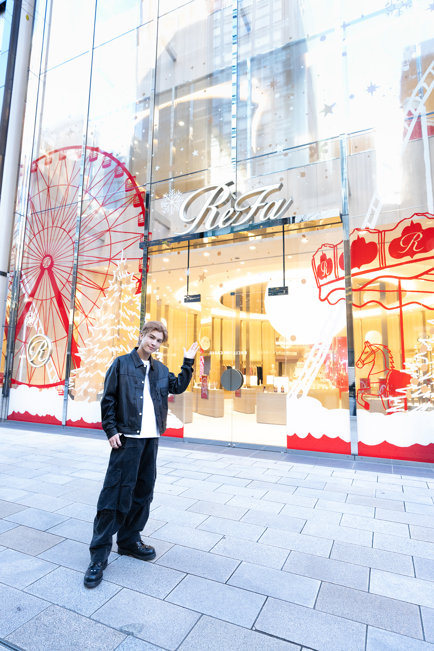 岩田剛典がクリスマスムードあふれるReFa GINZAに初来店！「最近は“休む”時間を意識するようにしています」