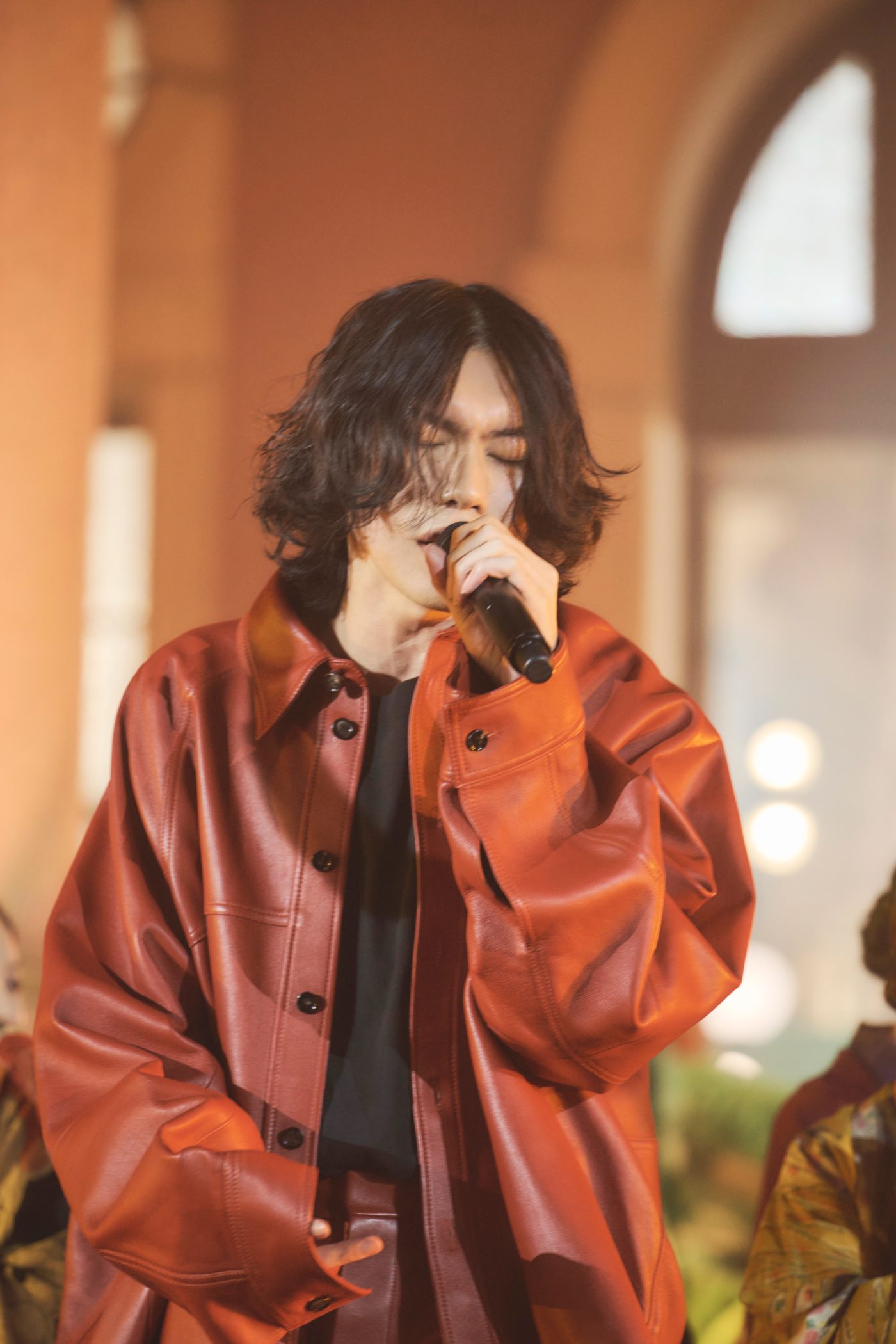 米津玄師「IRIS OUT」「さよーならまたいつか！」『NHK紅白歌合戦』パフォーマンス映像公開 - 画像一覧（5/8）