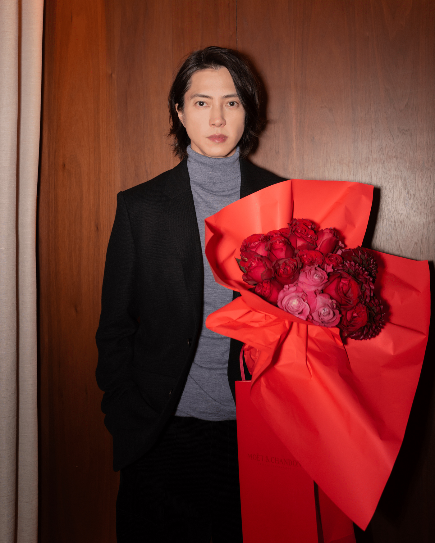 山下智久、モエ・エ・シャンドン“SHARE THE LOVE”コレクションのバレンタインビジュアルに登場