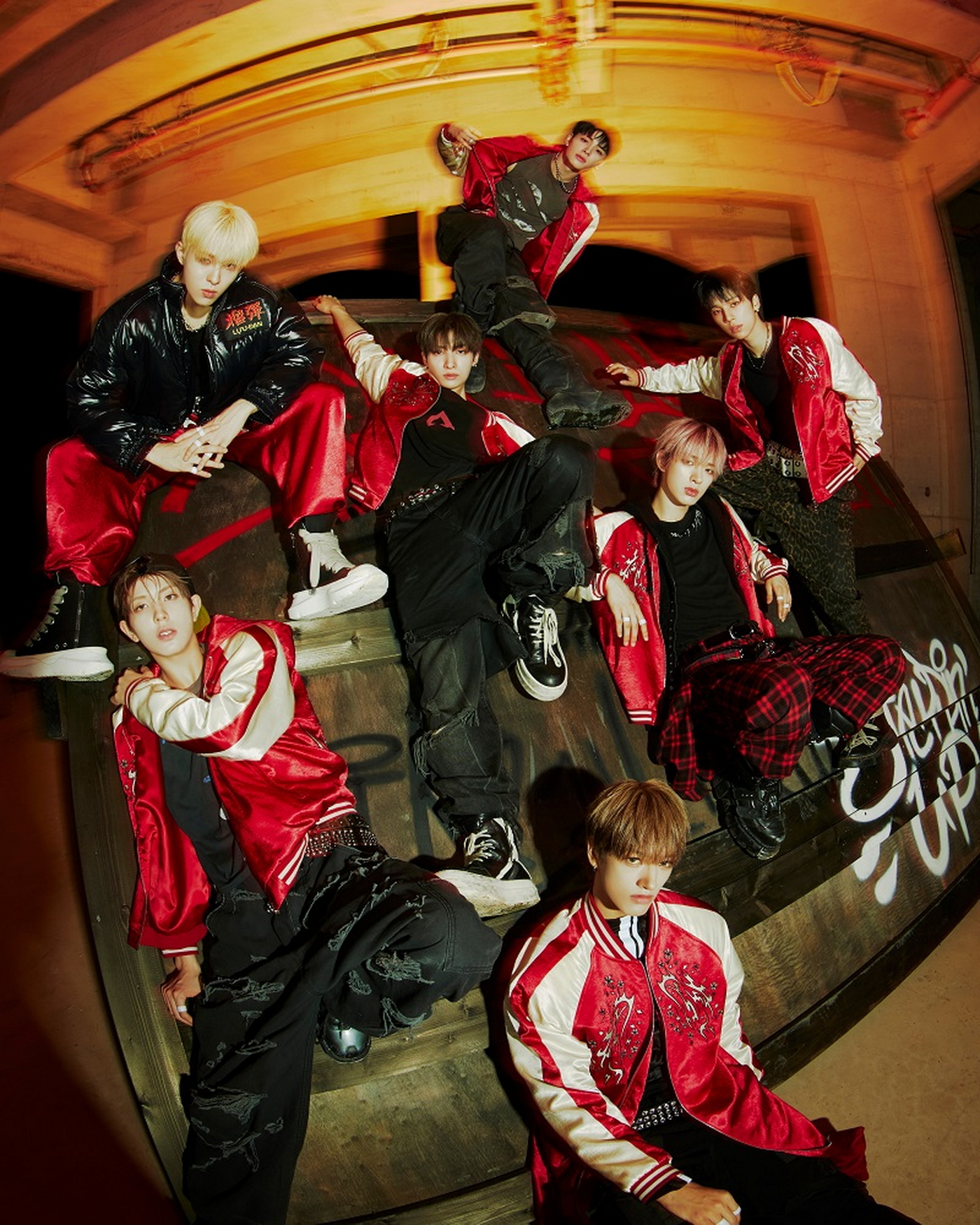 グローバル･ボーイズグループ “NEXZ”、初のアリーナツアー「NEXZ LIVE TOUR 2026」開催決定