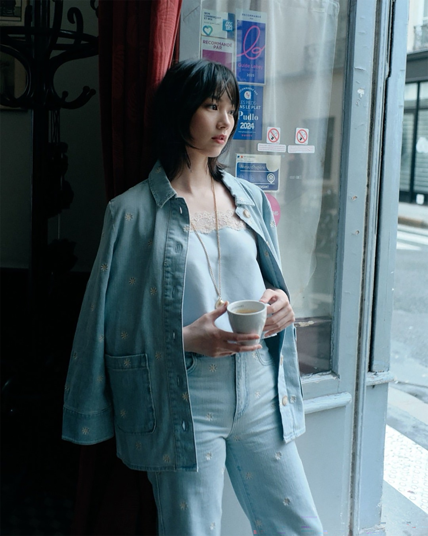 のん“セザンヌ”まといパリの街に溶け込む！『GINZA』WEB特集の撮影カットを公開