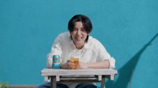 目黒蓮、“キリンビール 晴れ風”を飲んで「やっべ、涙出てきた」。「昨日も飲みましたから」と愛飲ぶりも告白 - 画像一覧（1/6）