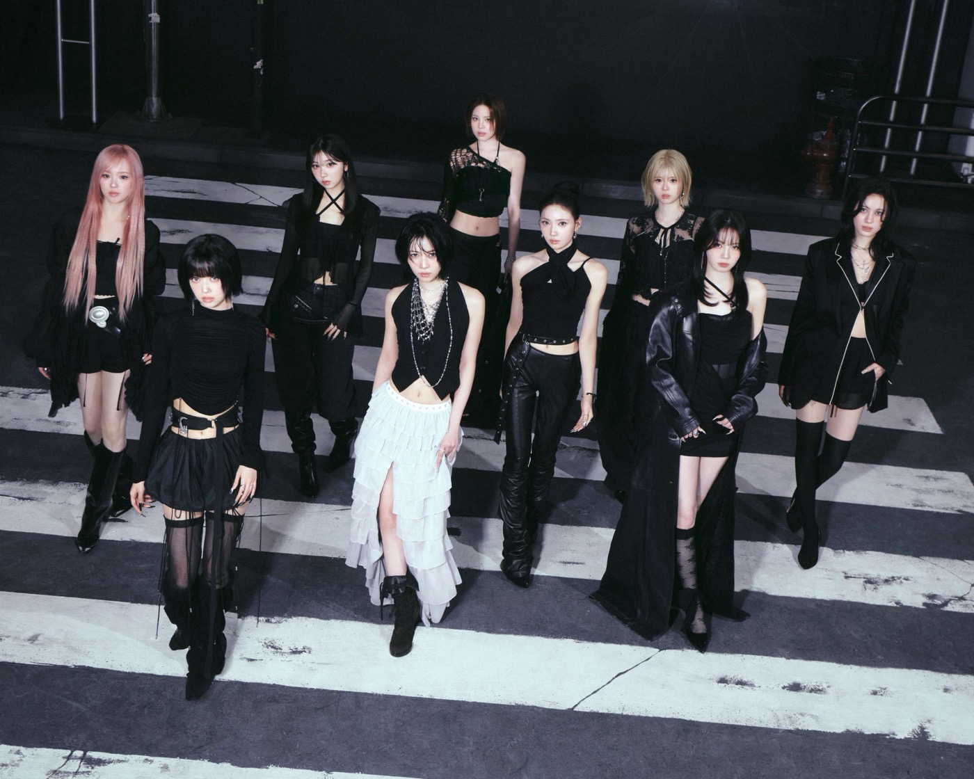 NiziU、EPタイトル曲「Too Bad」MV公開！モチーフはアメリカの有名なフレーズ