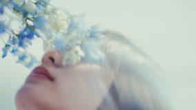 シャイトープ、TVアニメ『レプリカだって、恋をする。』OPテーマ「リフレイン」のMV公開