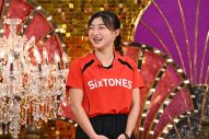 『Golden SixTONES』にフィギュア世界女王・坂本花織が降臨！おちゃめな坂本とSixTONESが奇跡の共鳴 - 画像一覧（2/5）