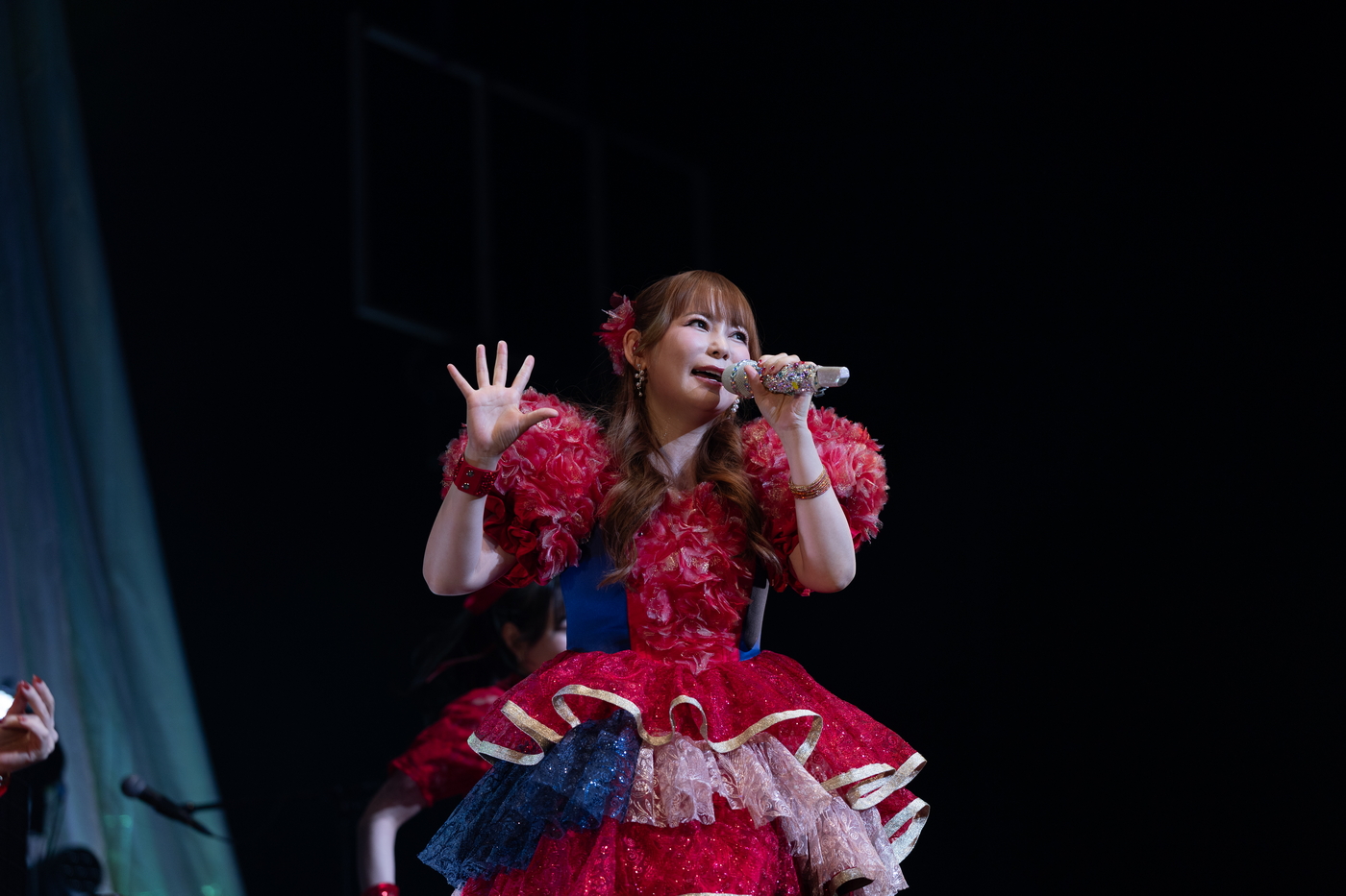 中川翔子、20周年と誕生日をダブルで祝うアニバーサリーライブに！新曲がTVアニメ『黒猫と魔女の教室』エンディングテーマに決定のニュースも