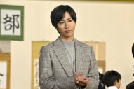 Snow Man阿部亮平、映画『君のクイズ』に出演！中村倫也演じる主人公・三島玲央の中学校の教師役 - 画像一覧（1/1）