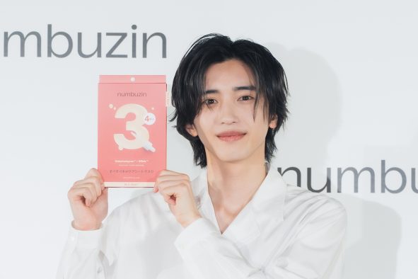 【レポート】道枝駿佑（なにわ男子）美肌全開で巨大ゼンガに挑戦！「結構しっかりしてて重いですね。こわ！」