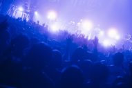 【独占レポート】松尾レミ「（YONCEは）大学時代にずっとライブハウスで一緒にやってきた仲間」『Suchmos The Blow Your Mind TOUR 2026』に共通点の多い同世代バンド・GLIM SPANKYが登場 - 画像一覧（18/34）