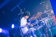 【独占レポート】松尾レミ「（YONCEは）大学時代にずっとライブハウスで一緒にやってきた仲間」『Suchmos The Blow Your Mind TOUR 2026』に共通点の多い同世代バンド・GLIM SPANKYが登場 - 画像一覧（20/34）