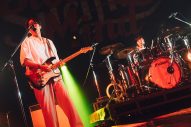 【独占レポート】松尾レミ「（YONCEは）大学時代にずっとライブハウスで一緒にやってきた仲間」『Suchmos The Blow Your Mind TOUR 2026』に共通点の多い同世代バンド・GLIM SPANKYが登場 - 画像一覧（32/34）