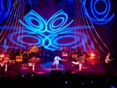 TUBE40周年記念ツアーを完走！ベストアルバムのタイトルになぞらえ“White”と“Blue”の2部で構成 - 画像一覧（5/10）