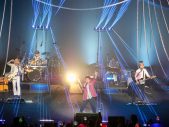 TUBE40周年記念ツアーを完走！ベストアルバムのタイトルになぞらえ“White”と“Blue”の2部で構成 - 画像一覧（9/10）
