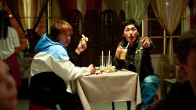 稲垣吾郎、草彅剛、香取慎吾主演！映画『バナ穴 BANA_ANA』の謎めいた展開を予感させる場面写真4点公開
