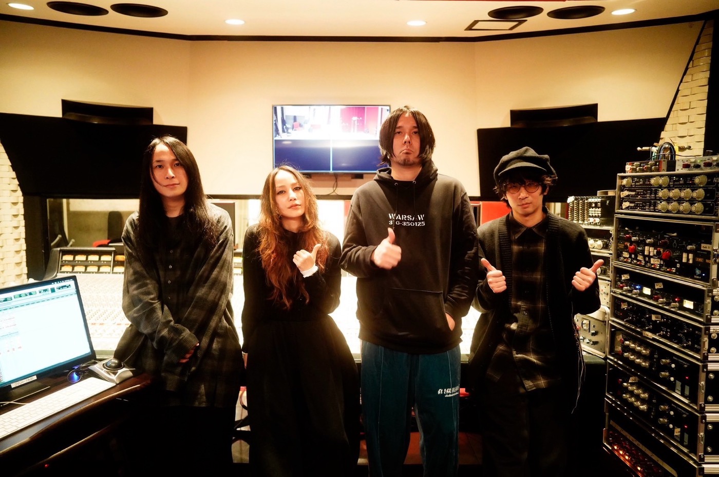 中島美嘉とヒトリエが初コラボ！「自分の書いた曲から中島美嘉さんの声が聴こえて来た瞬間、血が蒸発するほどに興奮した」（シノダ）