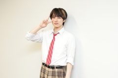 INI尾崎匠海「初日の撮影が制服というところが激熱です（笑）」田中麗奈×古川雄大W主演ドラマ『親愛なる夫へ～完璧な妻の嘘～』がクランクイン