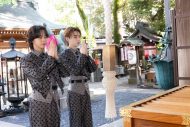 ROIROMついにアルバム『CLASSIC WAVE』発売!ヒット祈願に豊川稲荷に訪れた二人に密着 - 画像一覧（2/5）