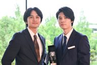 北村匠海主演ドラマ『サバ缶、宇宙へ行く』萩原利久が北村との共演シーンでクランクアップ「すごく刺激的で楽しい現場でした」 - 画像一覧（1/2）