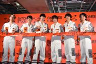 ジェシー「もっと磨きをかけていい石に」6人揃いのつなぎ姿で登壇！『SixTONES STock』取材会レポート - 画像一覧（3/7）