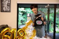 松村北斗、31歳の誕生日を『告白－25年目の秘密－』キャストらがお祝い！「わー、すごい！」 - 画像一覧（2/2）