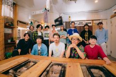 【独占レポート】Suchmos×ハナレグミ、6年越しの共演が実現!“旅”で繋がり、悦びと生命力に満ちた『Suchmos The Blow Your Mind TOUR 2026』仙台公演