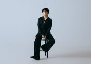 亀梨和也、エモーショナルなラブソング「WAVE」を先行配信スタート！1stアルバム『WAVE』のコンセプトを体現した1曲 - 画像一覧（1/2）
