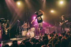 【独占レポート】SuchmosとThe Birthdayが鳴らす、ロックが秘める様々なロマンを盛大に浴びた『Suchmos The Blow Your Mind TOUR 2026』新潟公演