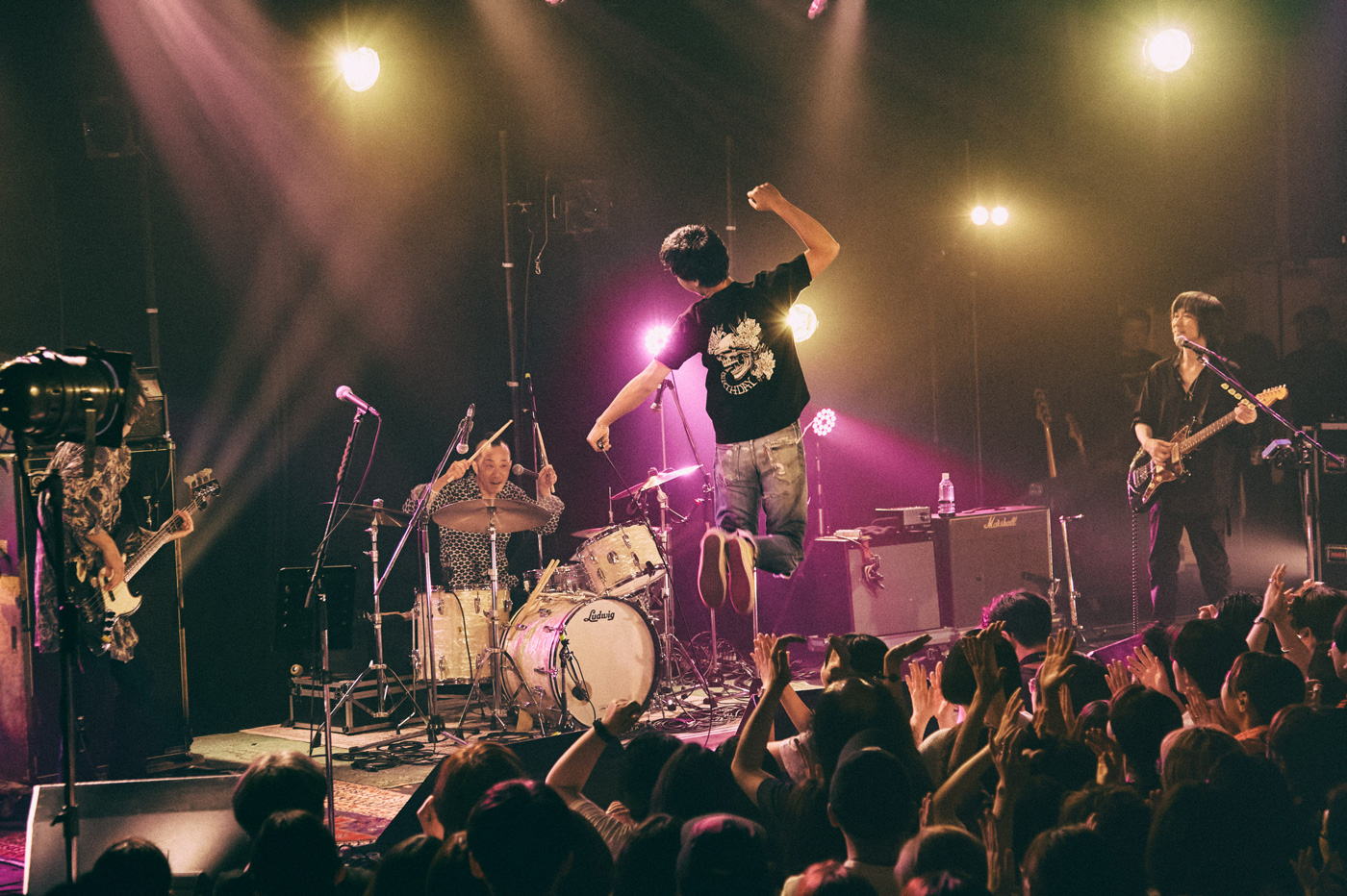 【独占レポート】SuchmosとThe Birthdayが鳴らす、ロックが秘める様々なロマンを盛大に浴びた『Suchmos The Blow Your Mind TOUR 2026』新潟公演