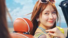 騒がしい前列と人見知りの後列？畑芽育、久間田琳加、横田真悠、RIMA（NiziU）が「上海ハニー」をはしゃいで歌うEssential新CM公開 - 画像一覧（6/19）