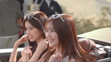騒がしい前列と人見知りの後列？畑芽育、久間田琳加、横田真悠、RIMA（NiziU）が「上海ハニー」をはしゃいで歌うEssential新CM公開 - 画像一覧（13/19）